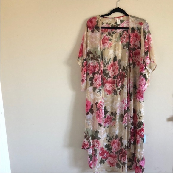 Band of Gypsies Tops - New Urban Outfitters Band of Gypsies floral kimono shawl cover up top